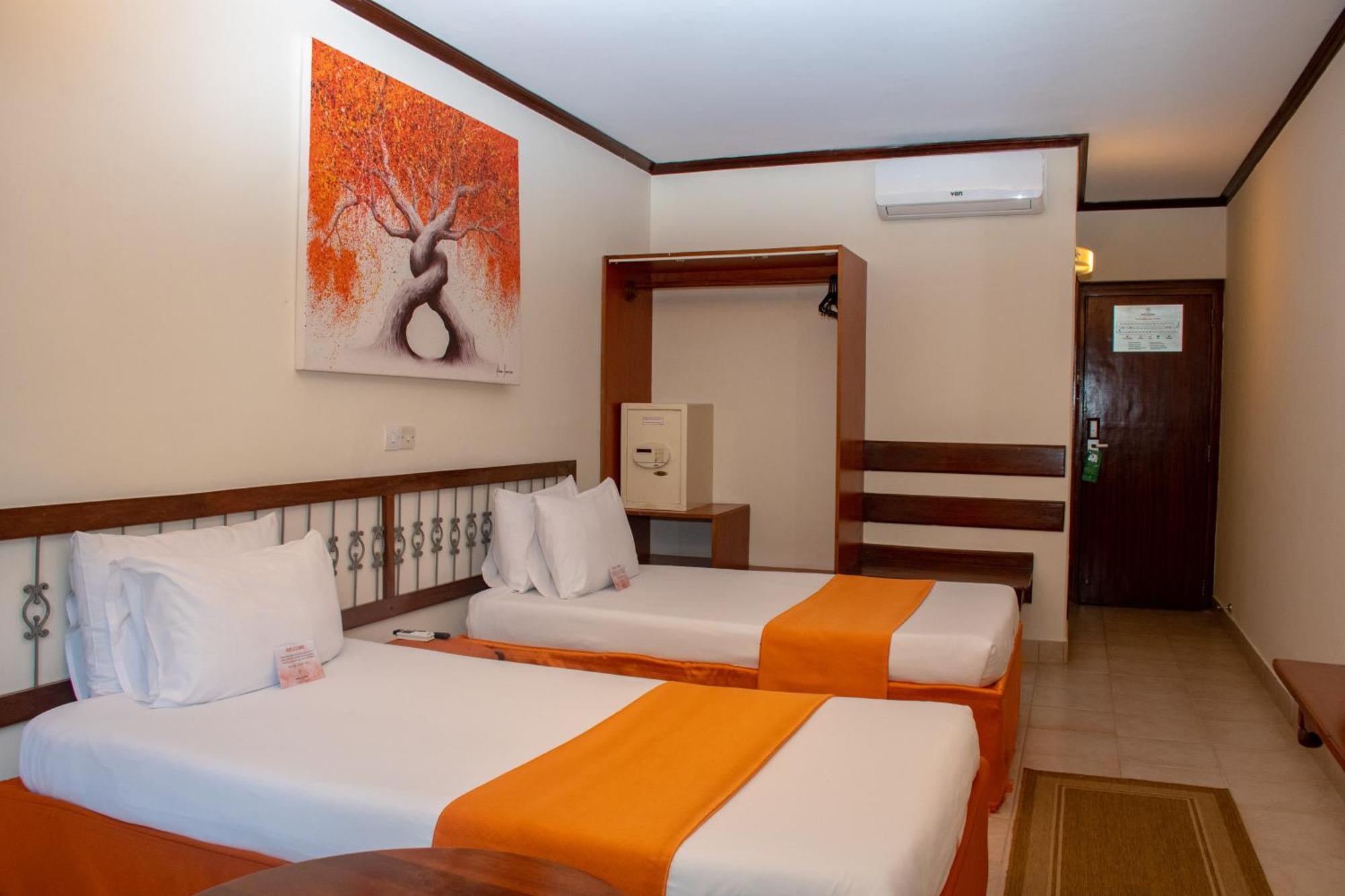Hotel Boulevard Nairobi, City Centre Cbd Bagian luar foto