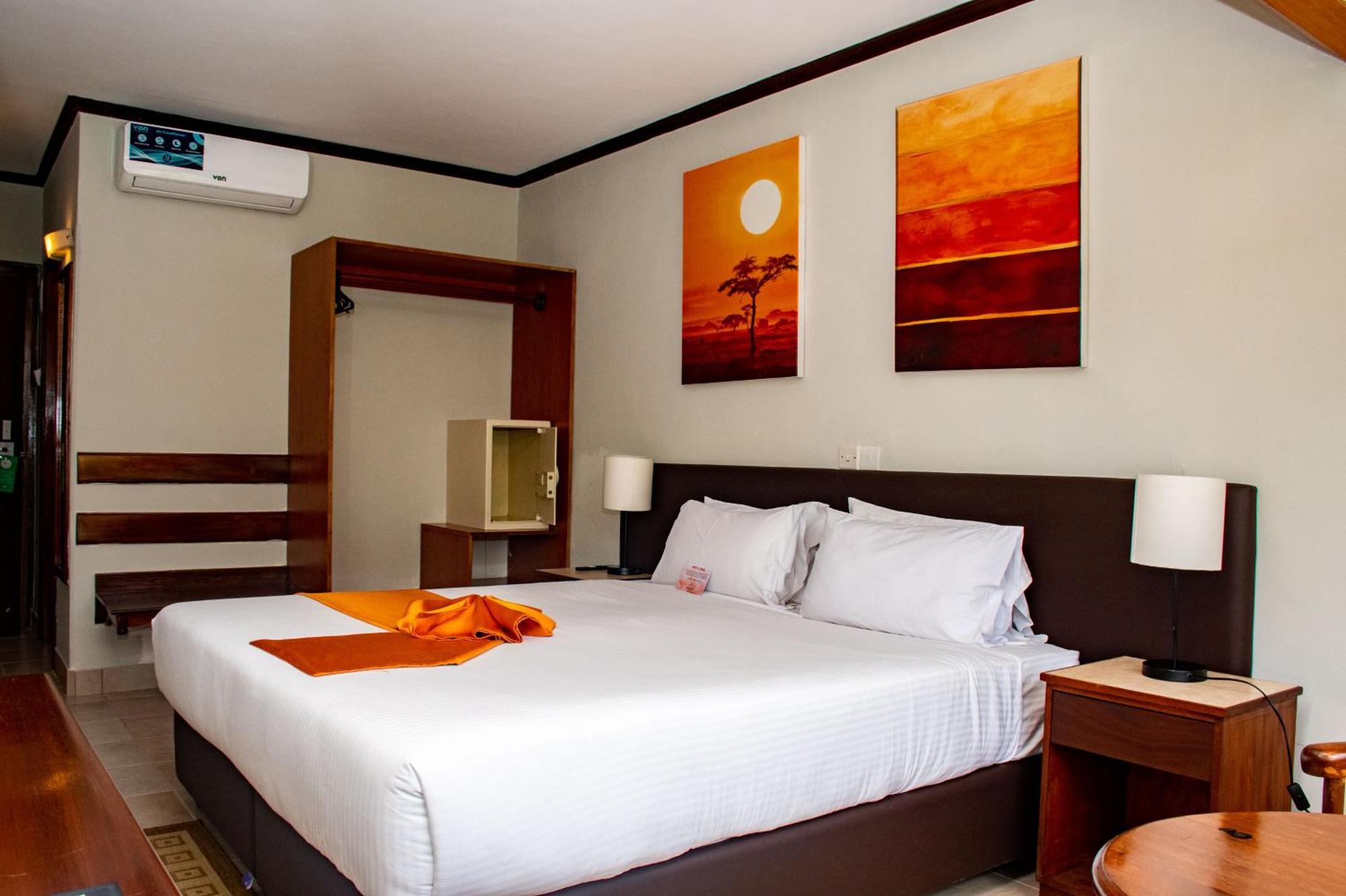 Hotel Boulevard Nairobi, City Centre Cbd Bagian luar foto