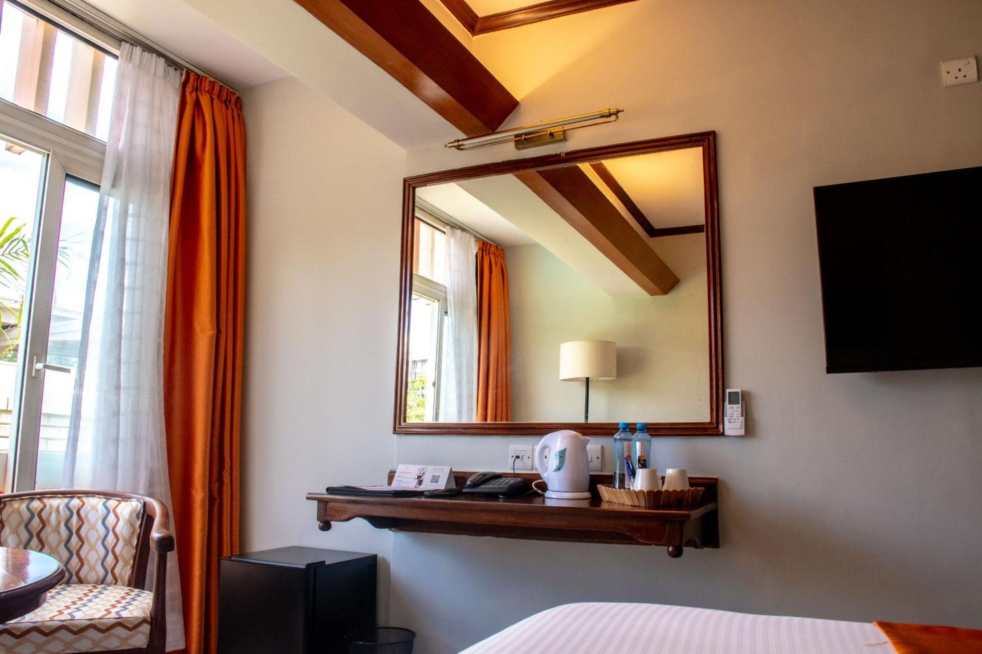 Hotel Boulevard Nairobi, City Centre Cbd Bagian luar foto