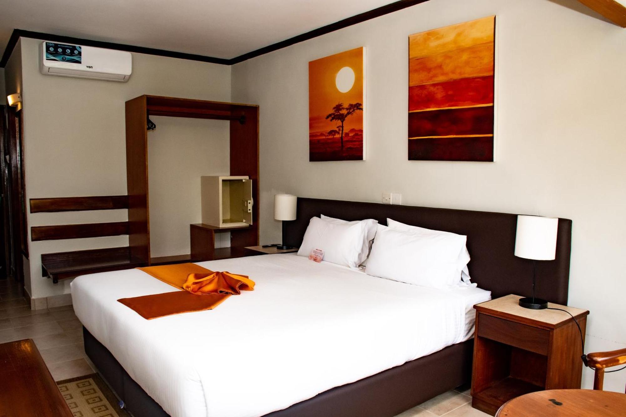 Hotel Boulevard Nairobi, City Centre Cbd Bagian luar foto