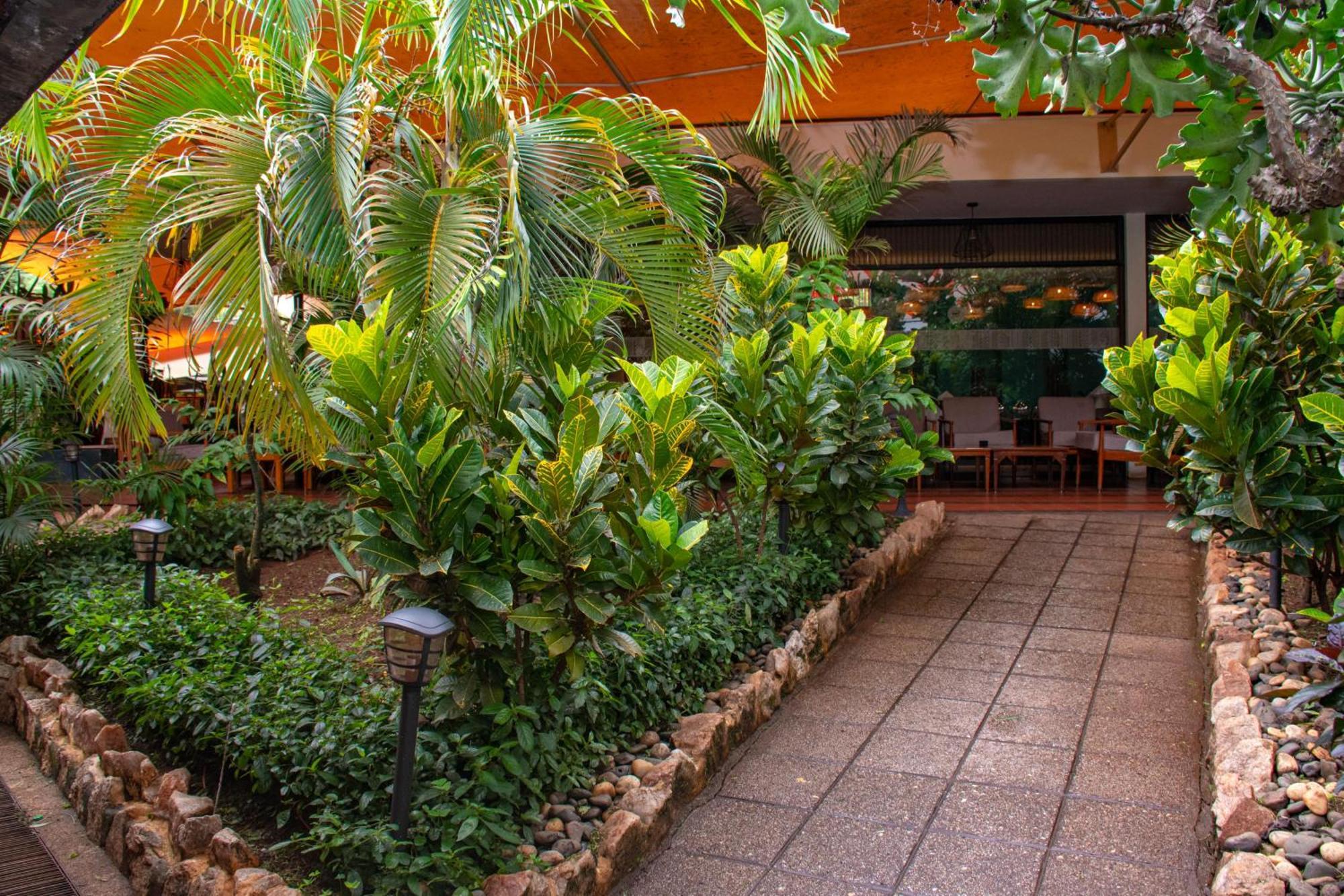 Hotel Boulevard Nairobi, City Centre Cbd Bagian luar foto